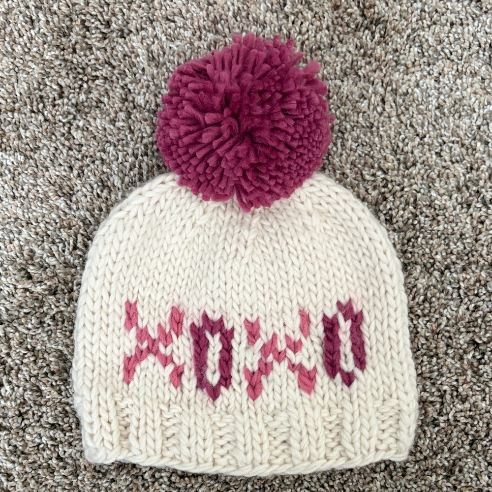 Huggalugs “XOXO” Beanie